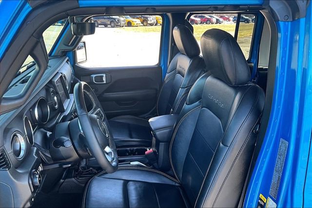 Used 2022 Jeep Wrangler Unlimited Sahara w/ Cold Weather Group AWD/4WD image 19