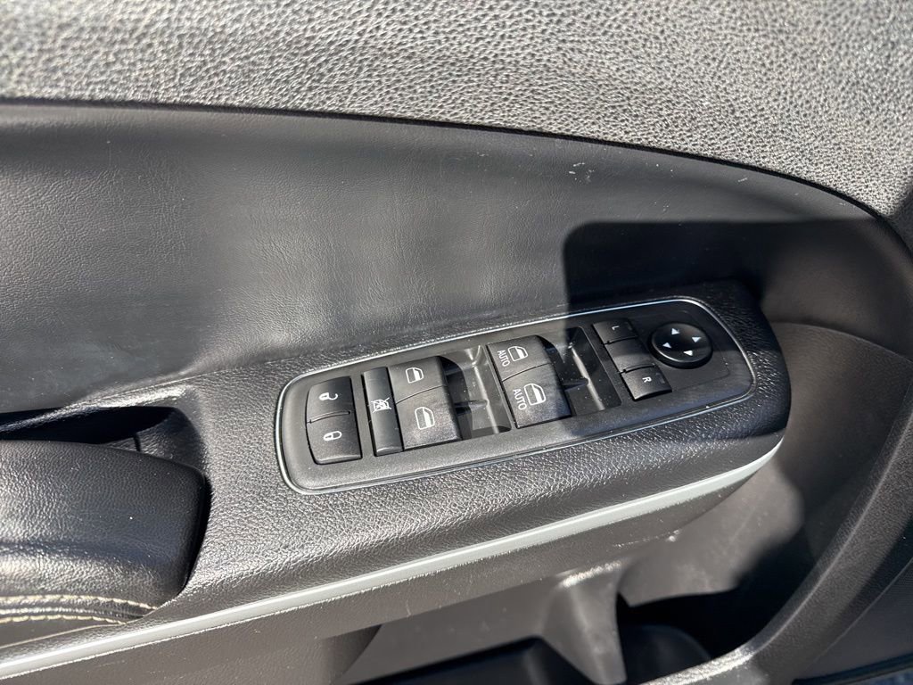 Used 2021 Chrysler 300 S image 13