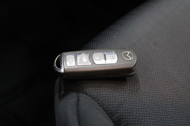 Used 2015 MAZDA MAZDA3 i Sport FWD image 13