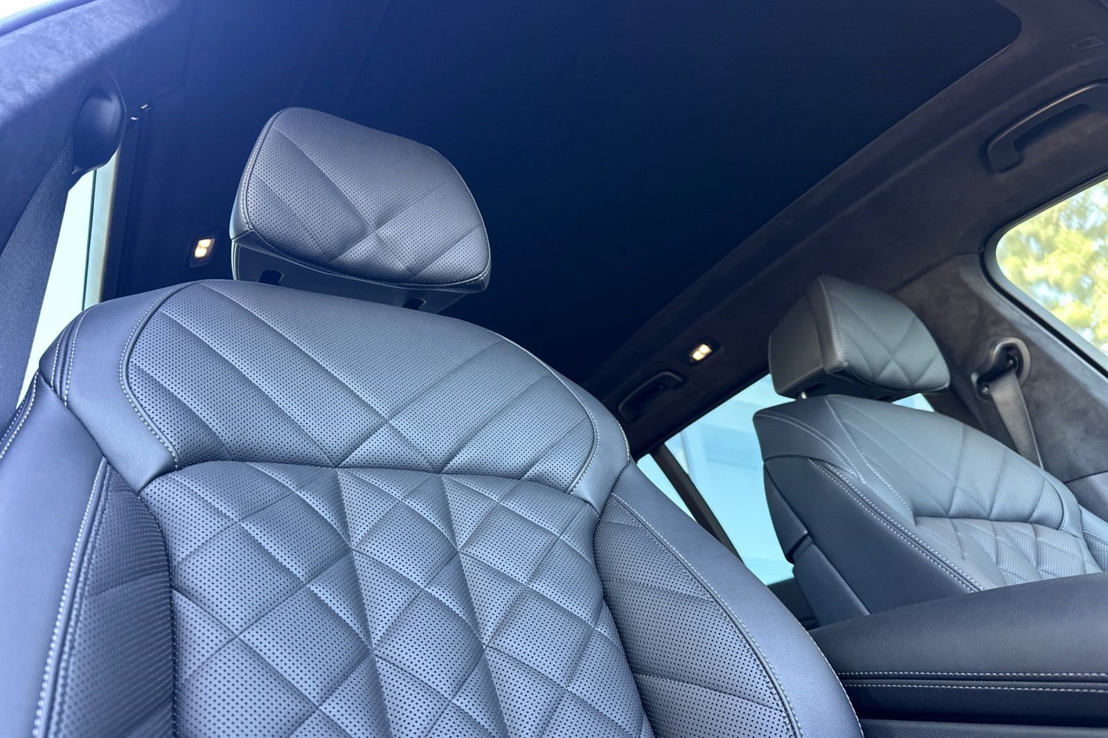 Used 2023 BMW X7 xDrive40i w/ M Sport Package image 21