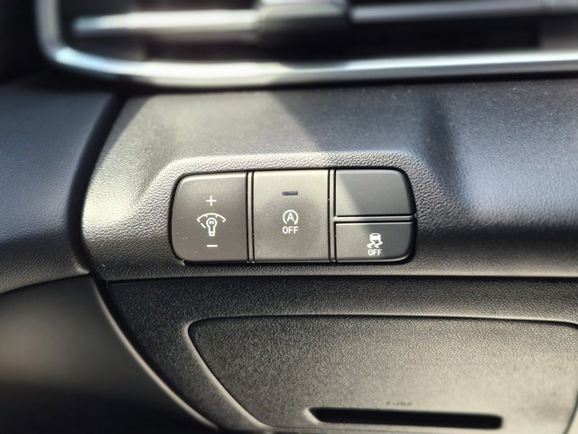 Used 2025 Hyundai Elantra SE FWD image 14