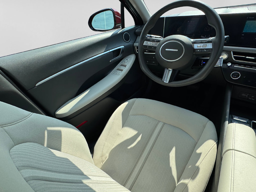Used 2025 Hyundai Sonata SEL FWD image 19
