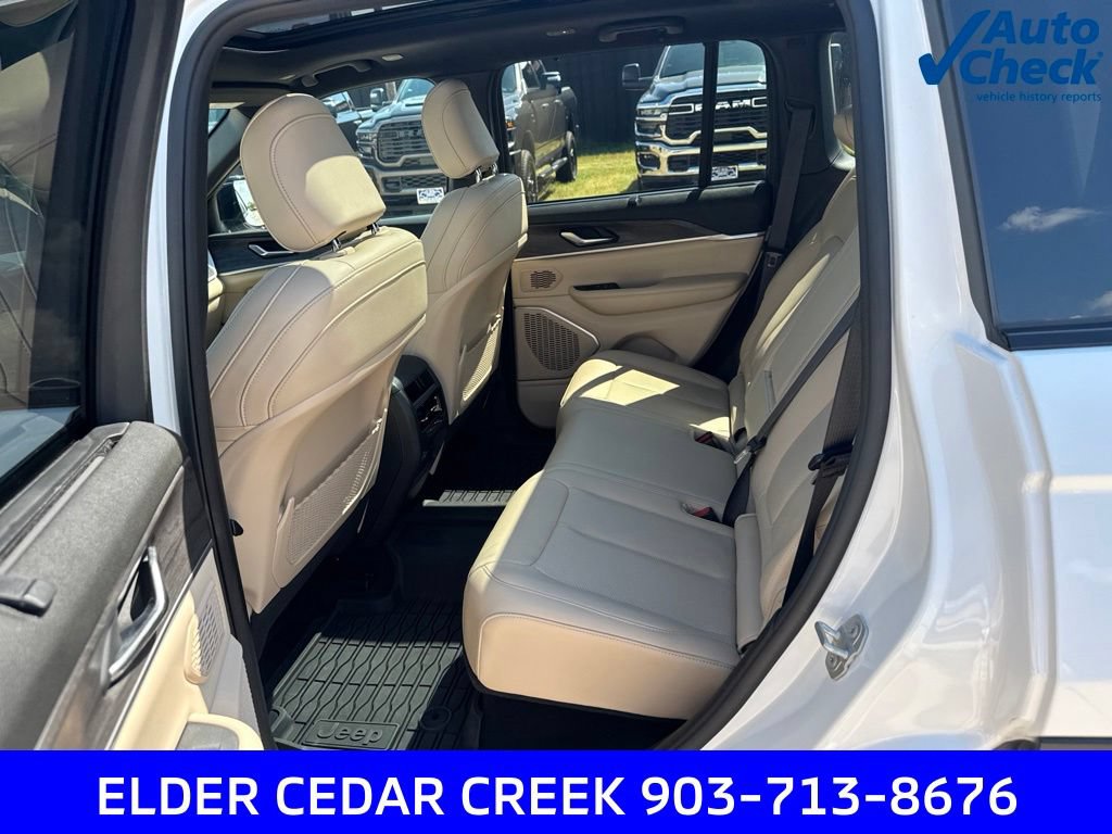 Used 2024 Jeep Grand Cherokee Limited w/ Luxury Tech Group II AWD/4WD image 24