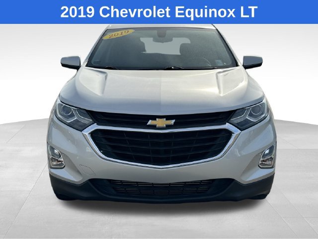Used 2019 Chevrolet Equinox LT FWD image 2