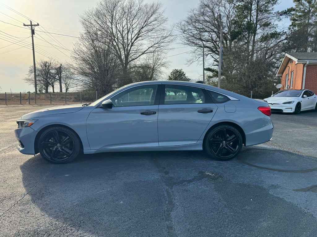 Used 2021 Honda Accord Sport image 2