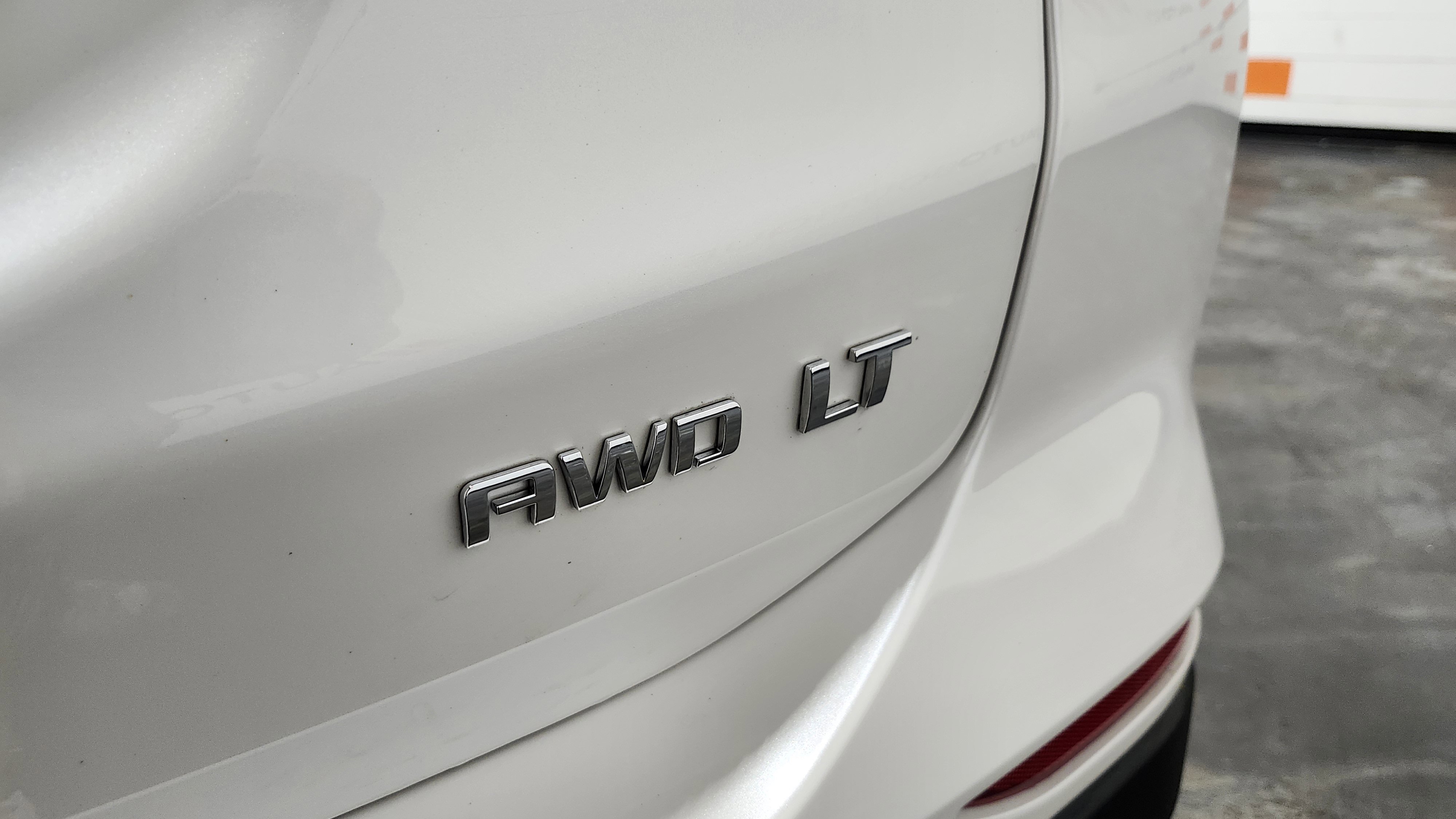 Used 2024 Chevrolet Equinox LT image 25