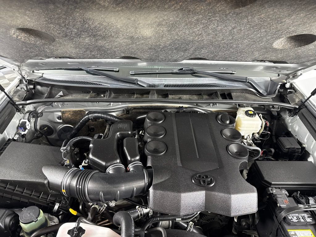 Used 2022 Toyota 4Runner Limited AWD/4WD image 9