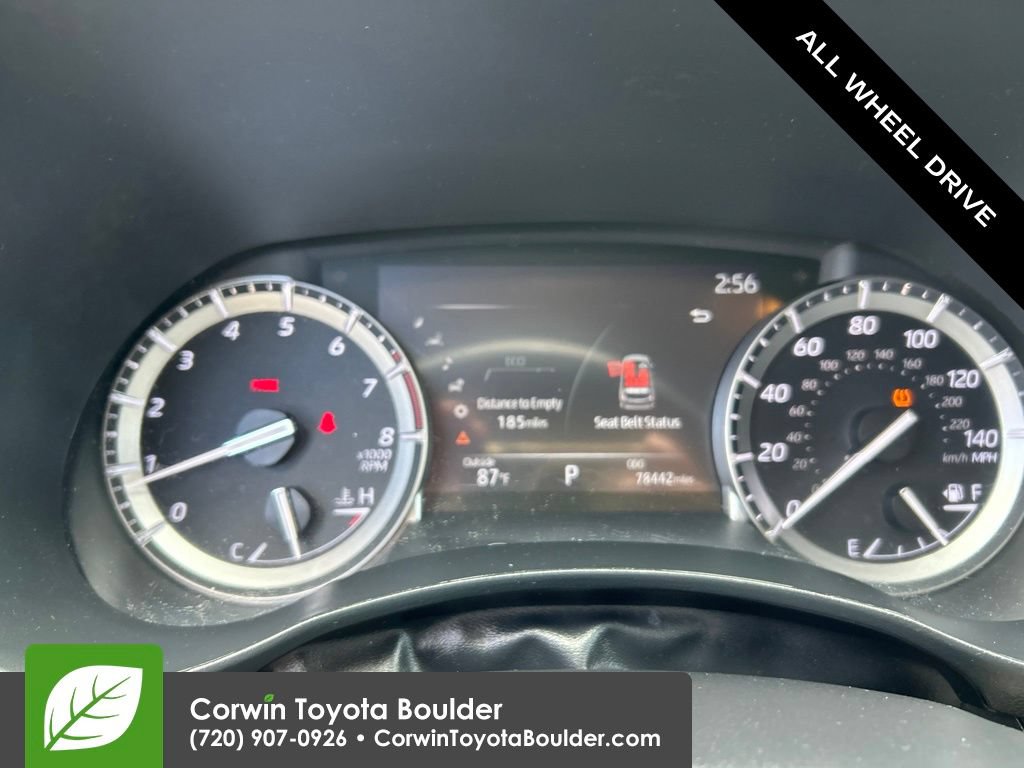 Used 2022 Toyota Highlander XLE AWD/4WD image 30