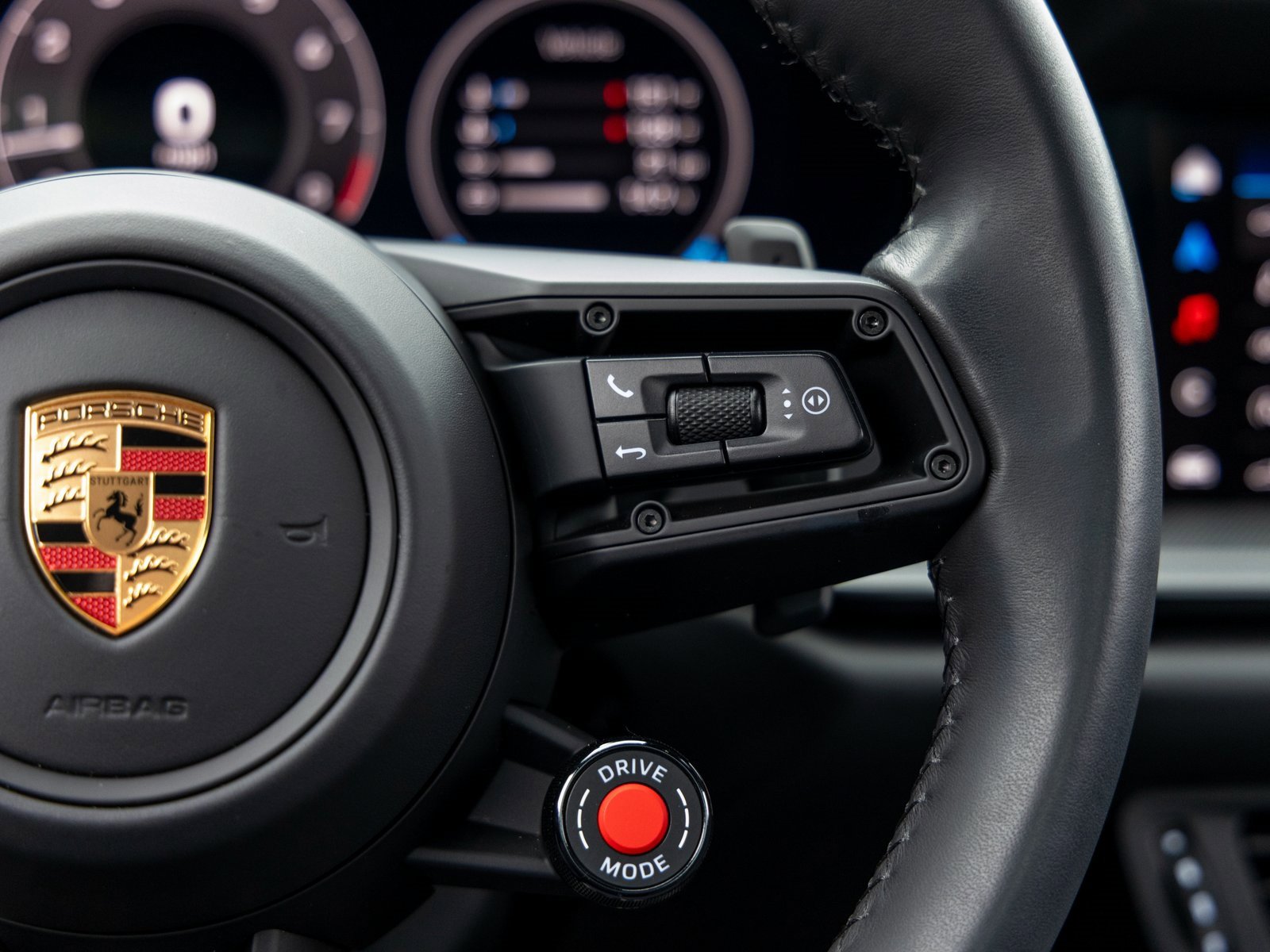 Certified 2025 Porsche 911 Carrera image 33