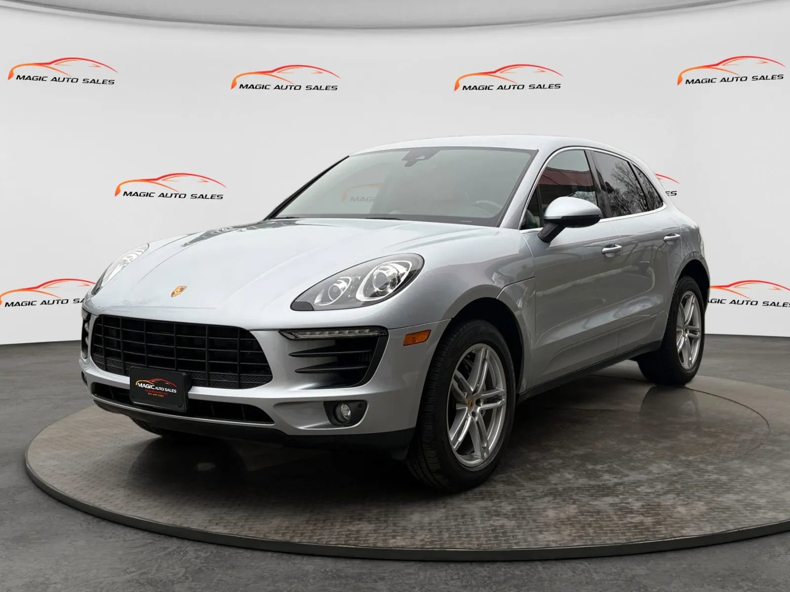Used 2017 Porsche Macan S AWD/4WD image 1