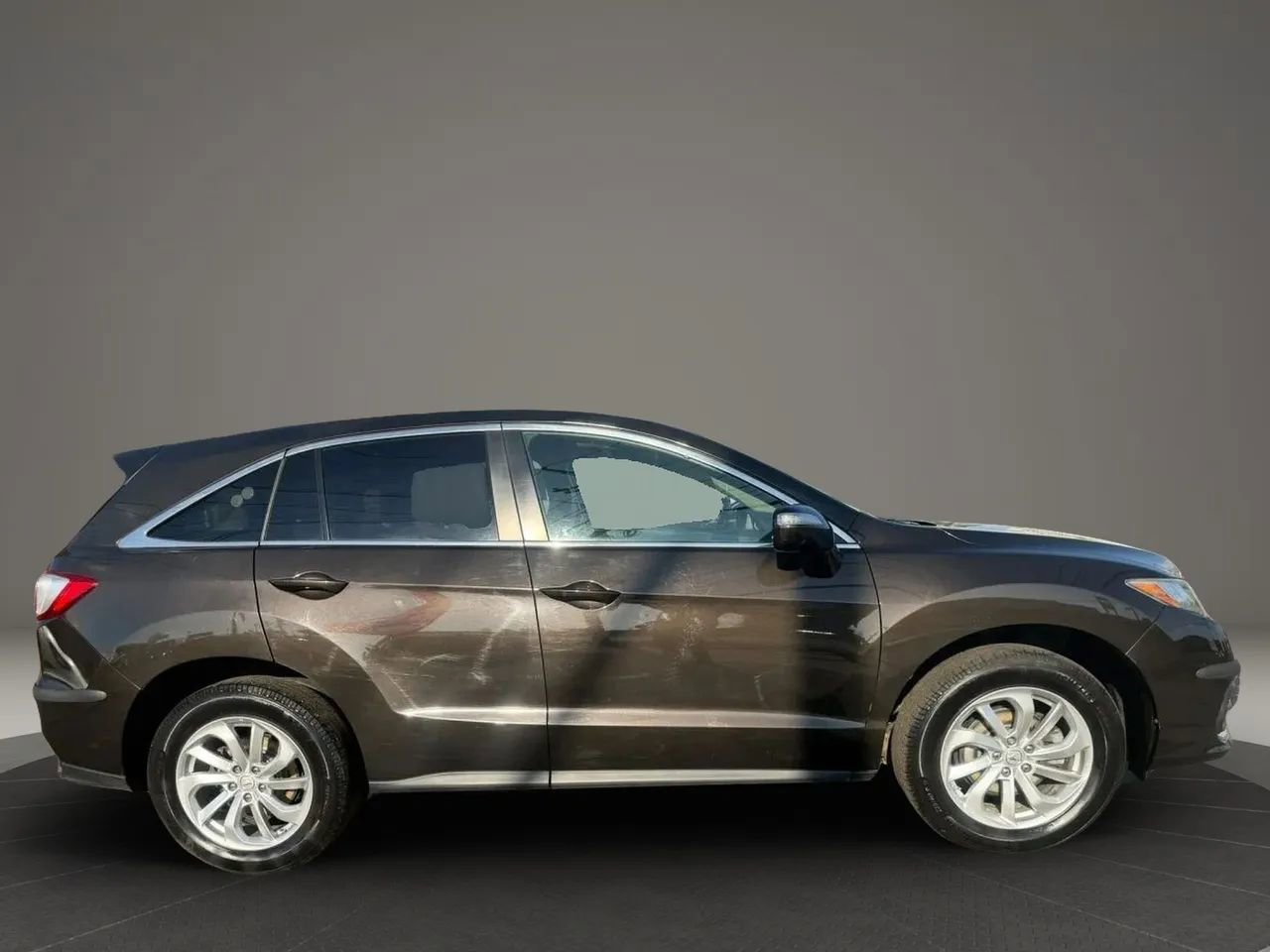 Used 2017 Acura RDX AWD image 4