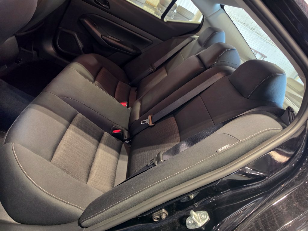 Used 2024 Nissan Altima 2.5 SV FWD image 7
