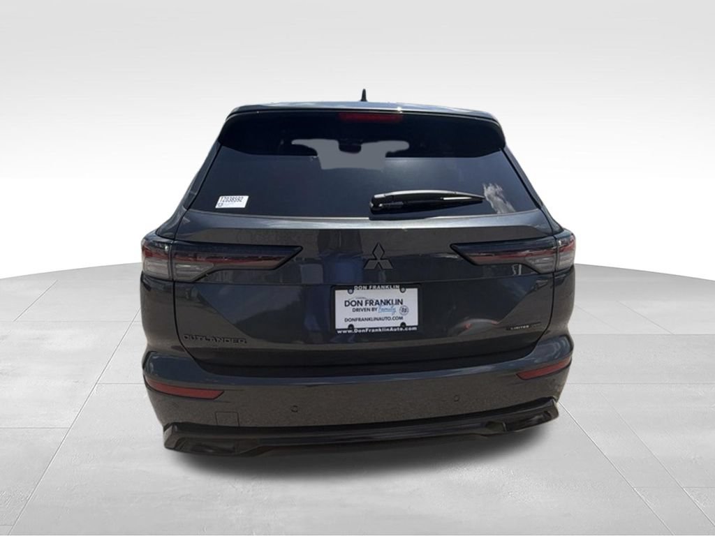 New 2026 Mitsubishi Outlander LE FWD image 5
