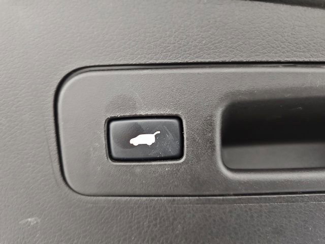 Used 2017 Acura MDX SH-AWD w/ Advance Package image 36