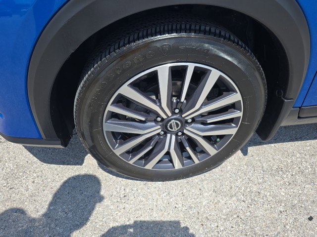 Used 2021 Nissan Kicks SR w/ SR Premium Package image 10