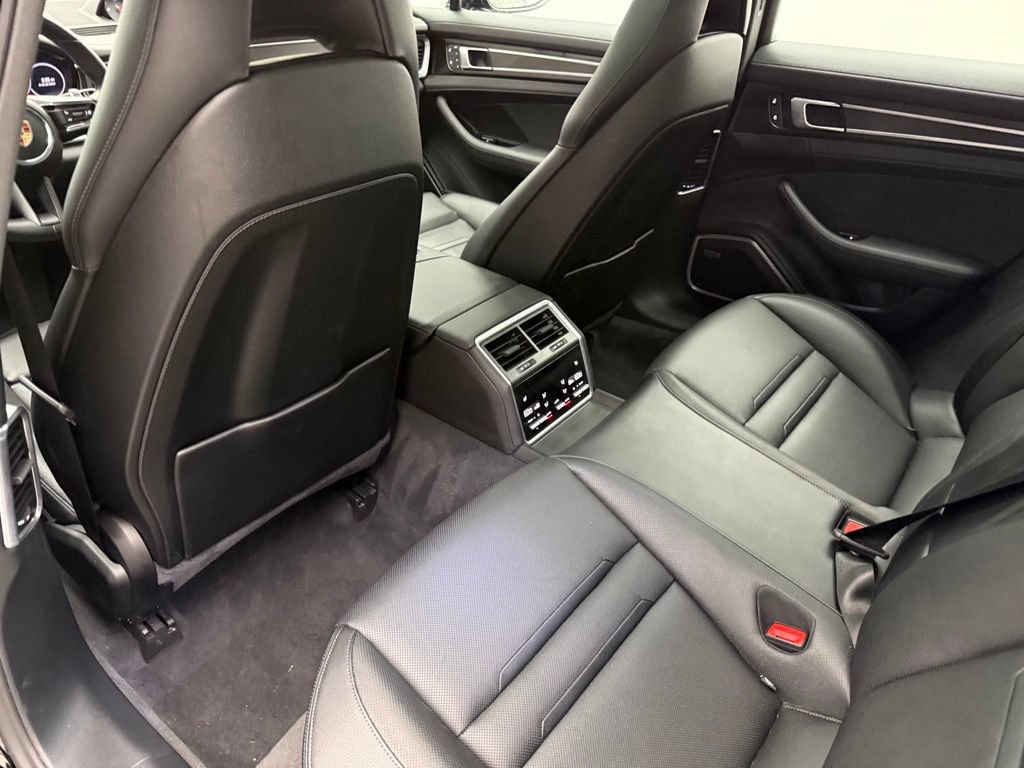 Used 2023 Porsche Panamera 4 Platinum Edition AWD/4WD image 28