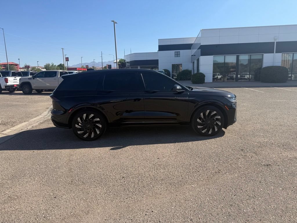 Used 2024 Lincoln Nautilus Reserve w/ Equipment Group 202A AWD/4WD image 4