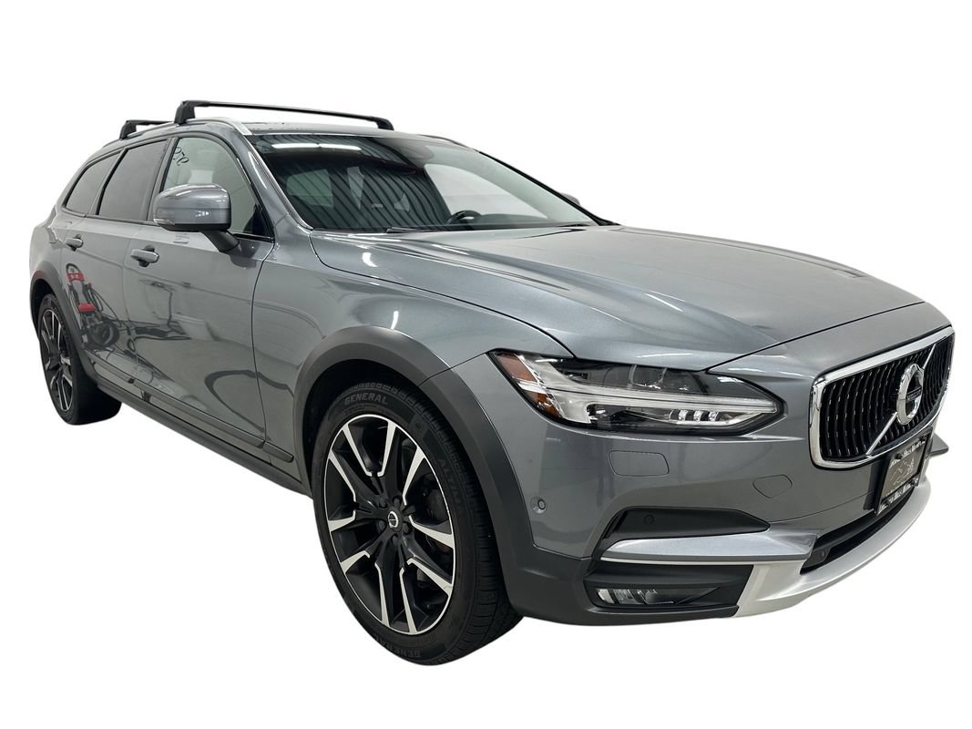 Used 2018 Volvo V90 T6 Cross Country w/ Convenience Package AWD/4WD image 3