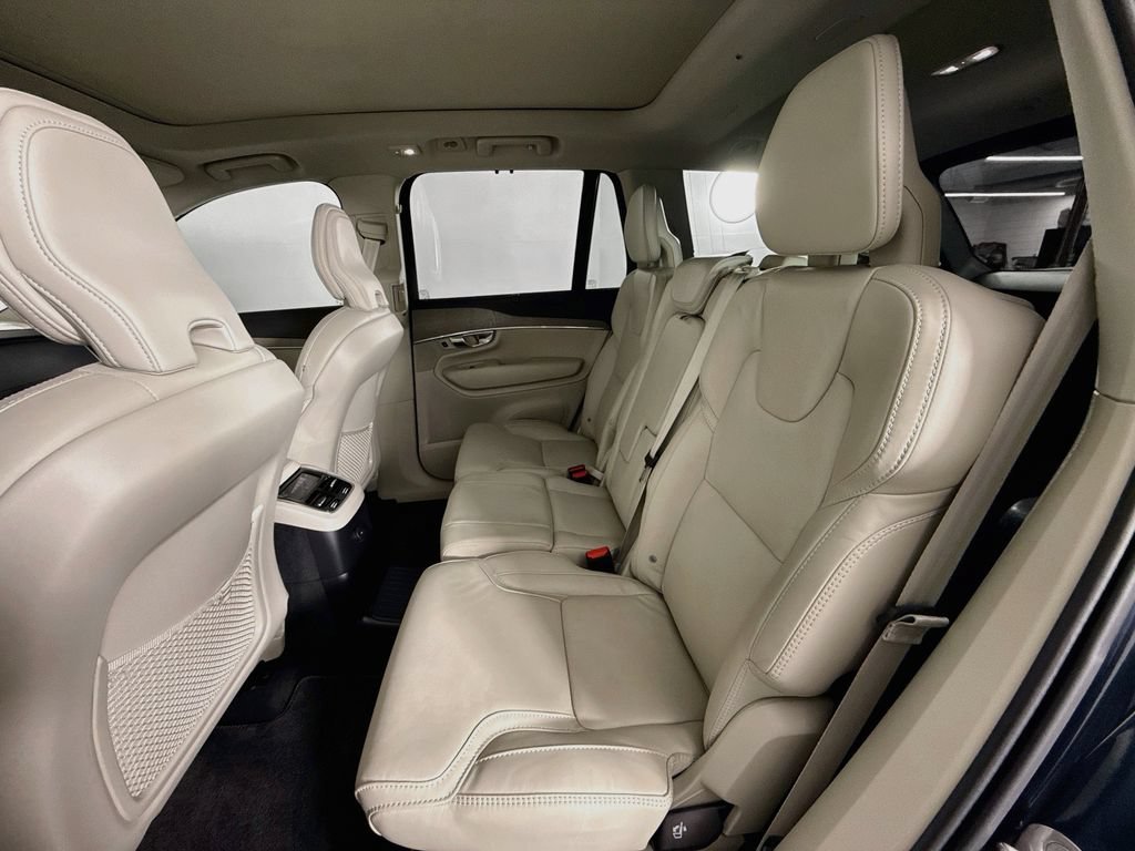 Used 2025 Volvo XC90 T8 Ultra AWD/4WD image 21