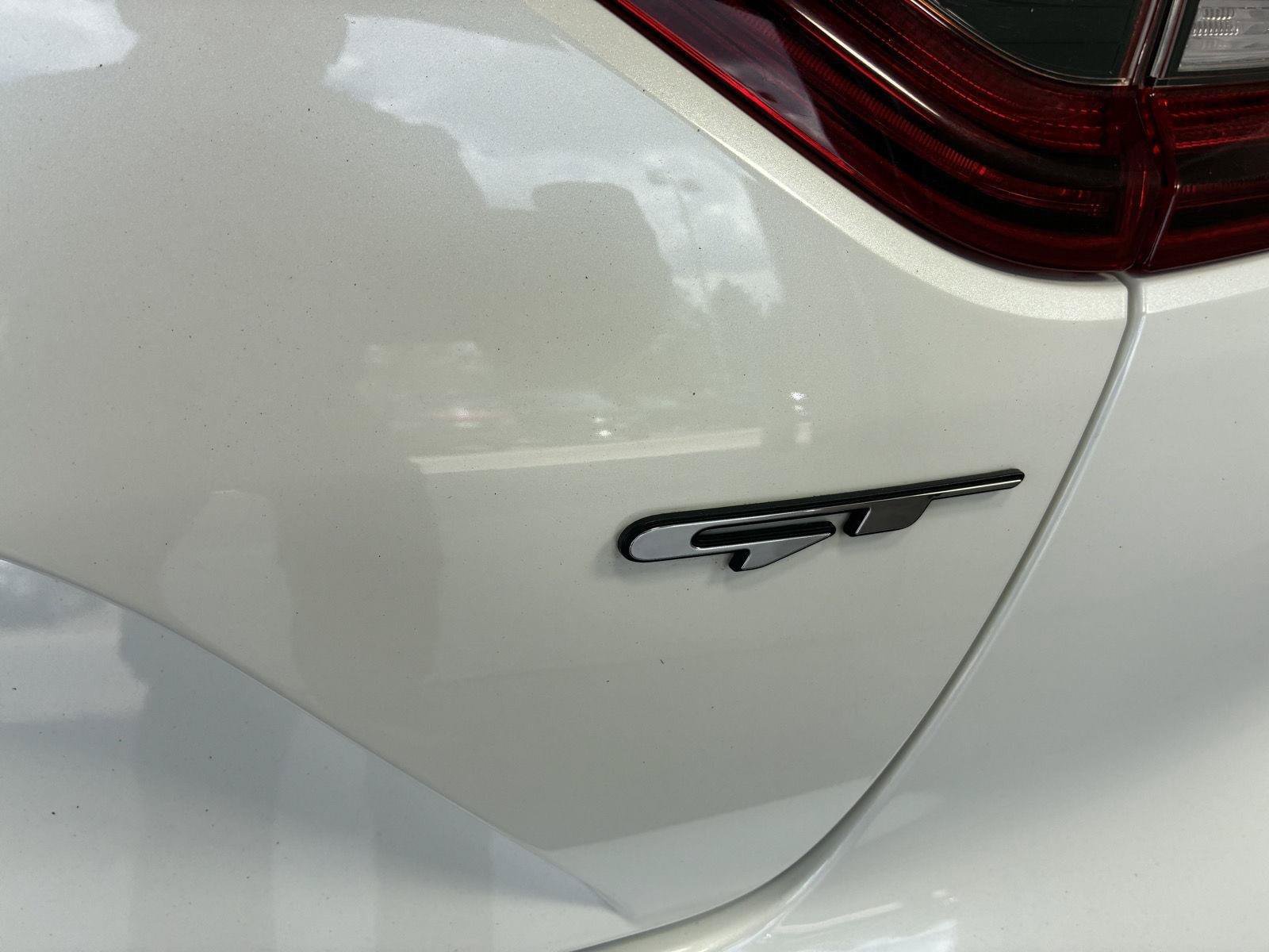 Used 2018 Kia Stinger GT2 RWD image 9
