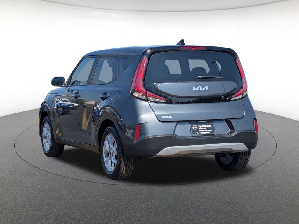 Used 2025 Kia Soul LX image 7