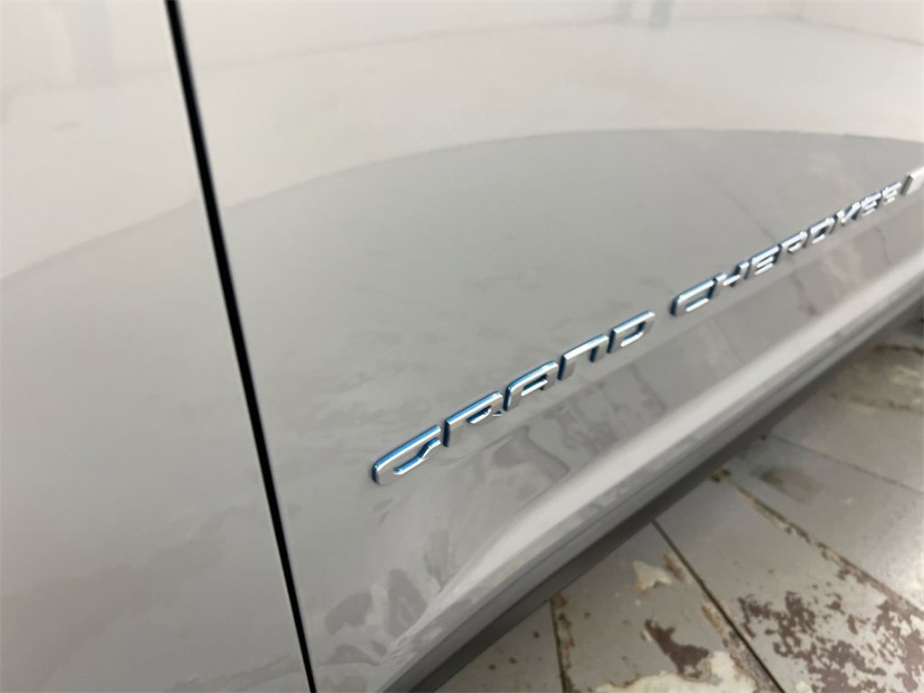 New 2025 Jeep Grand Cherokee Limited 4xe w/ Luxury Tech Group II image 25