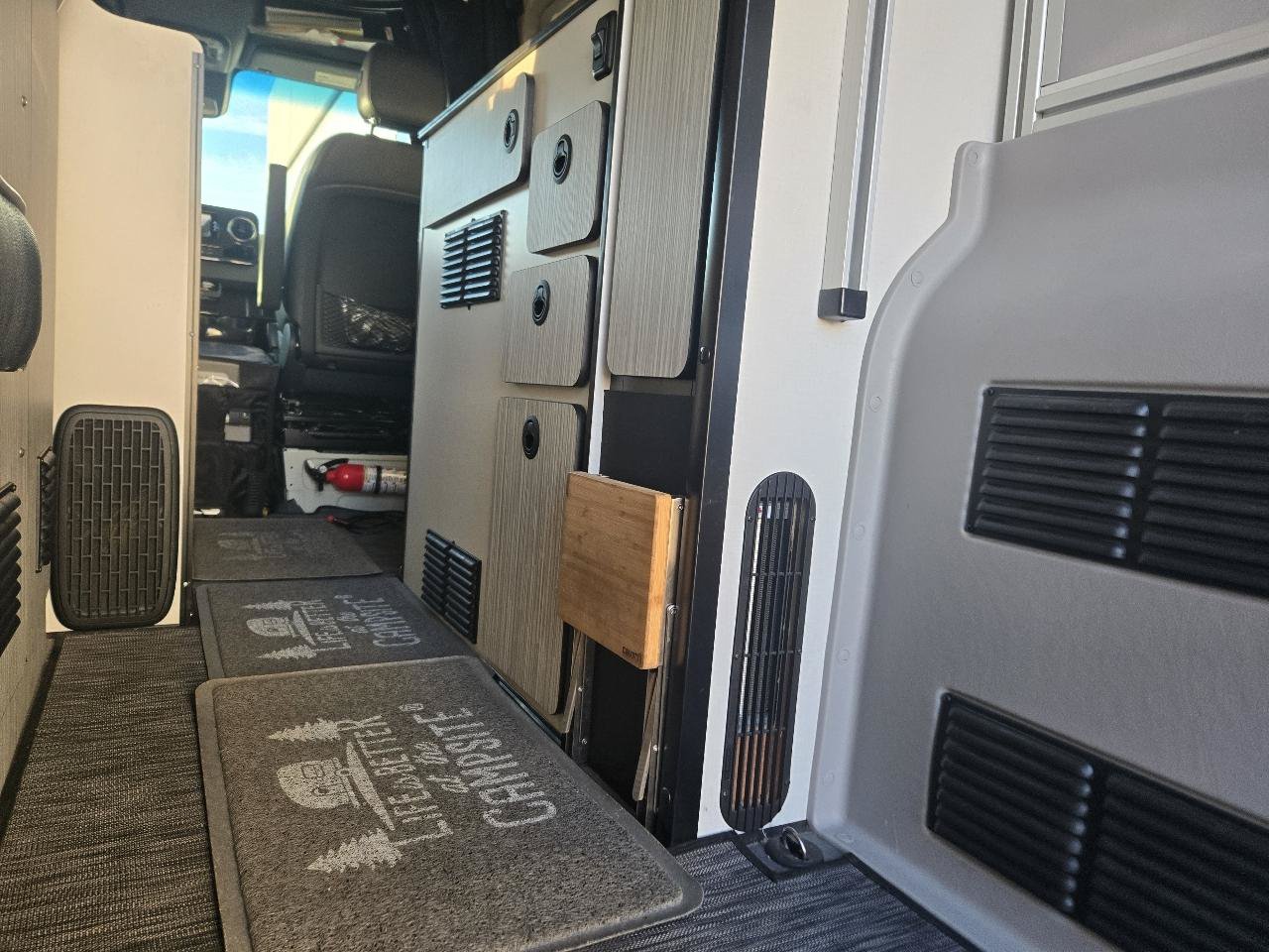 Used 2020 Mercedes-Benz Sprinter 2500 image 35