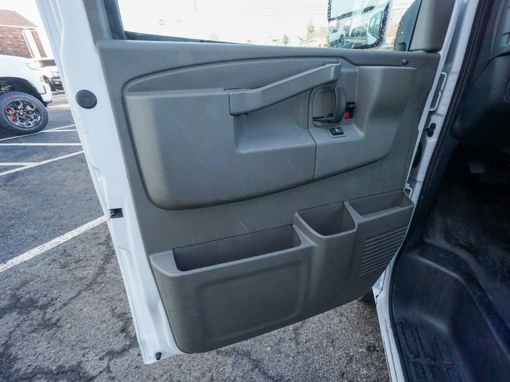 Used 2022 Chevrolet Express 3500 w/ Power Convenience Package image 13