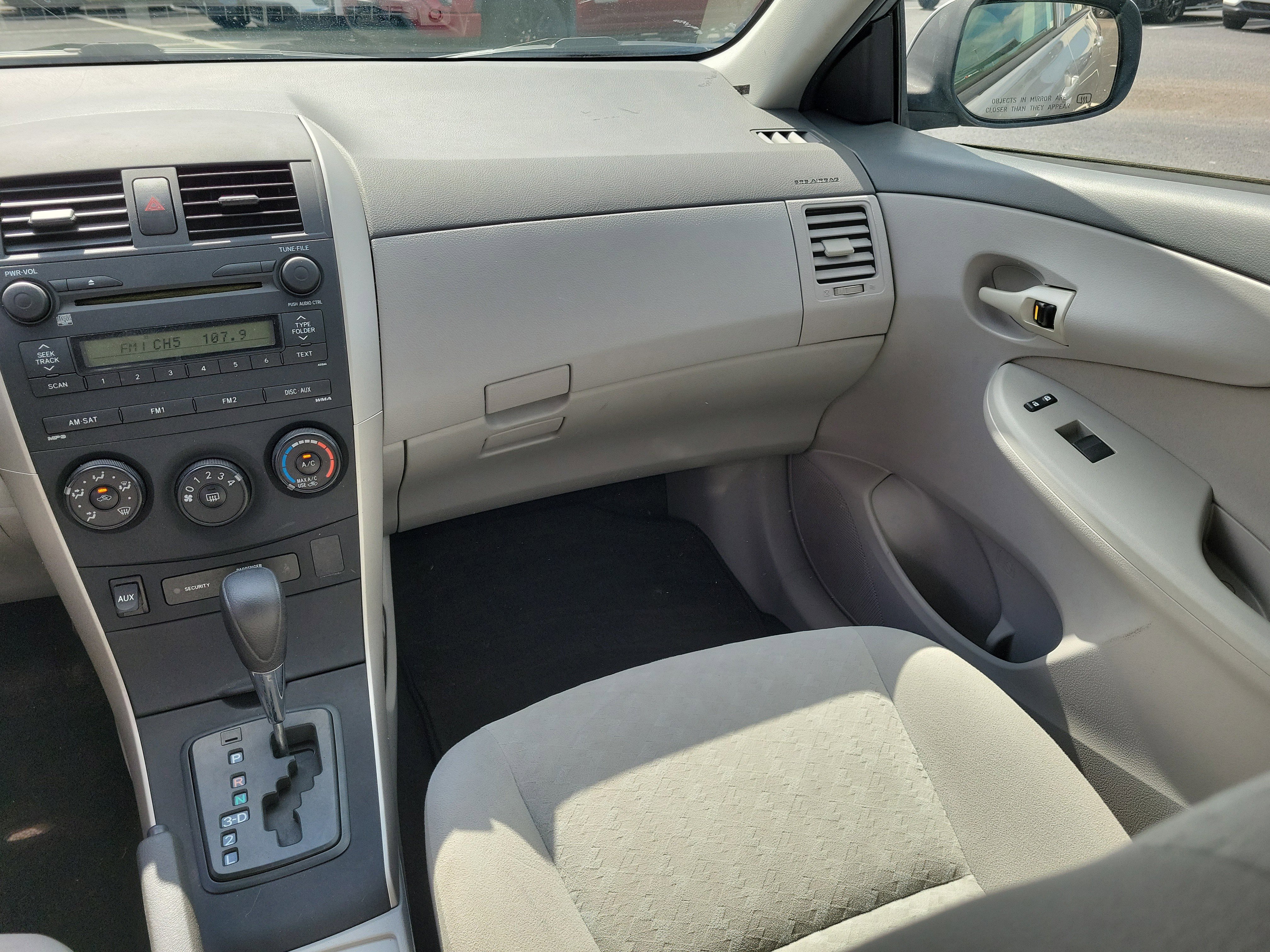 Used 2009 Toyota Corolla LE FWD image 17