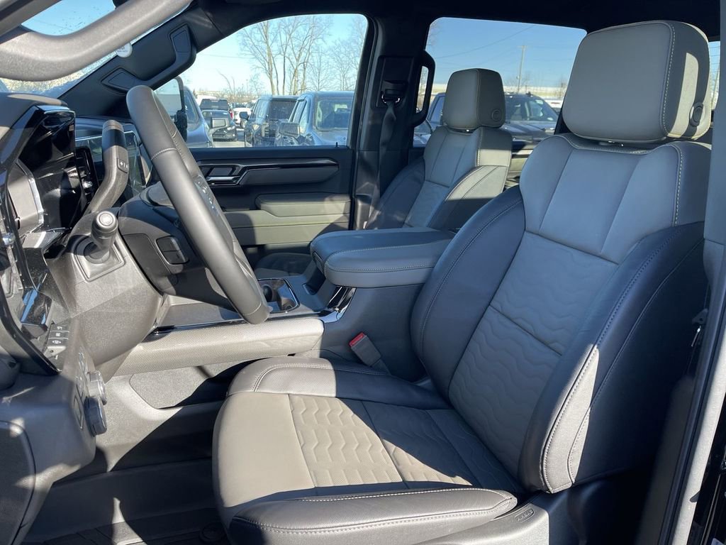 New 2025 Chevrolet Silverado 2500 ZR2 w/ Technology Package AWD/4WD image 11