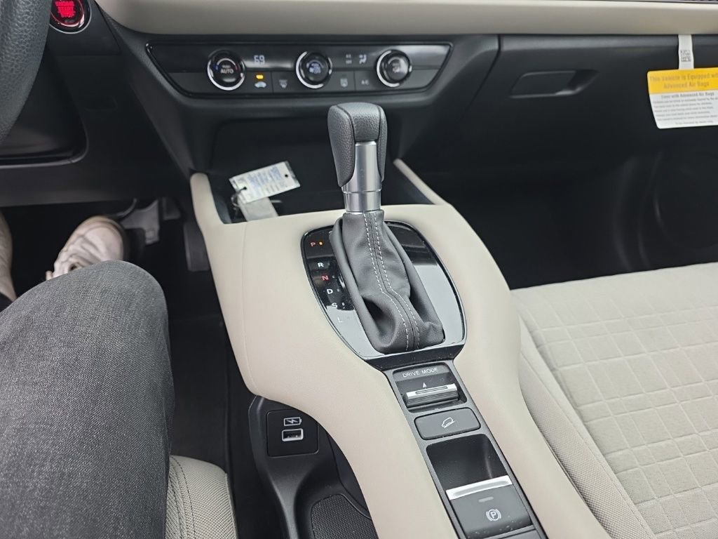 Used 2023 Honda HR-V LX image 19