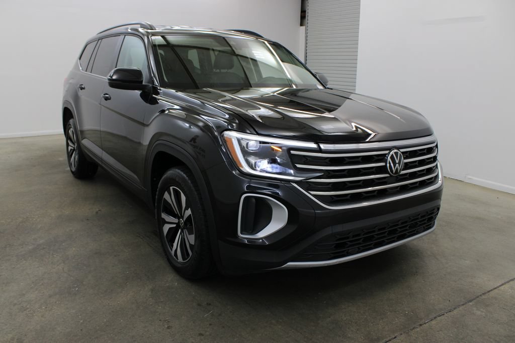 Used 2024 Volkswagen Atlas SE AWD/4WD image 6