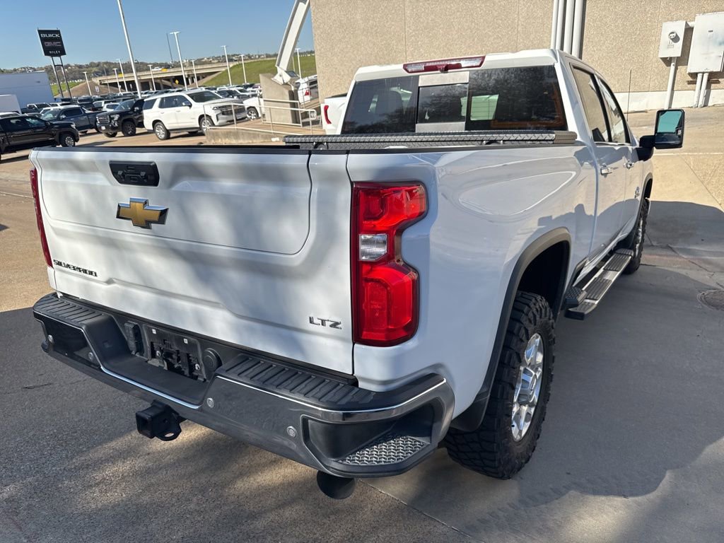Used 2024 Chevrolet Silverado 2500 LTZ w/ LTZ Texas Edition image 7