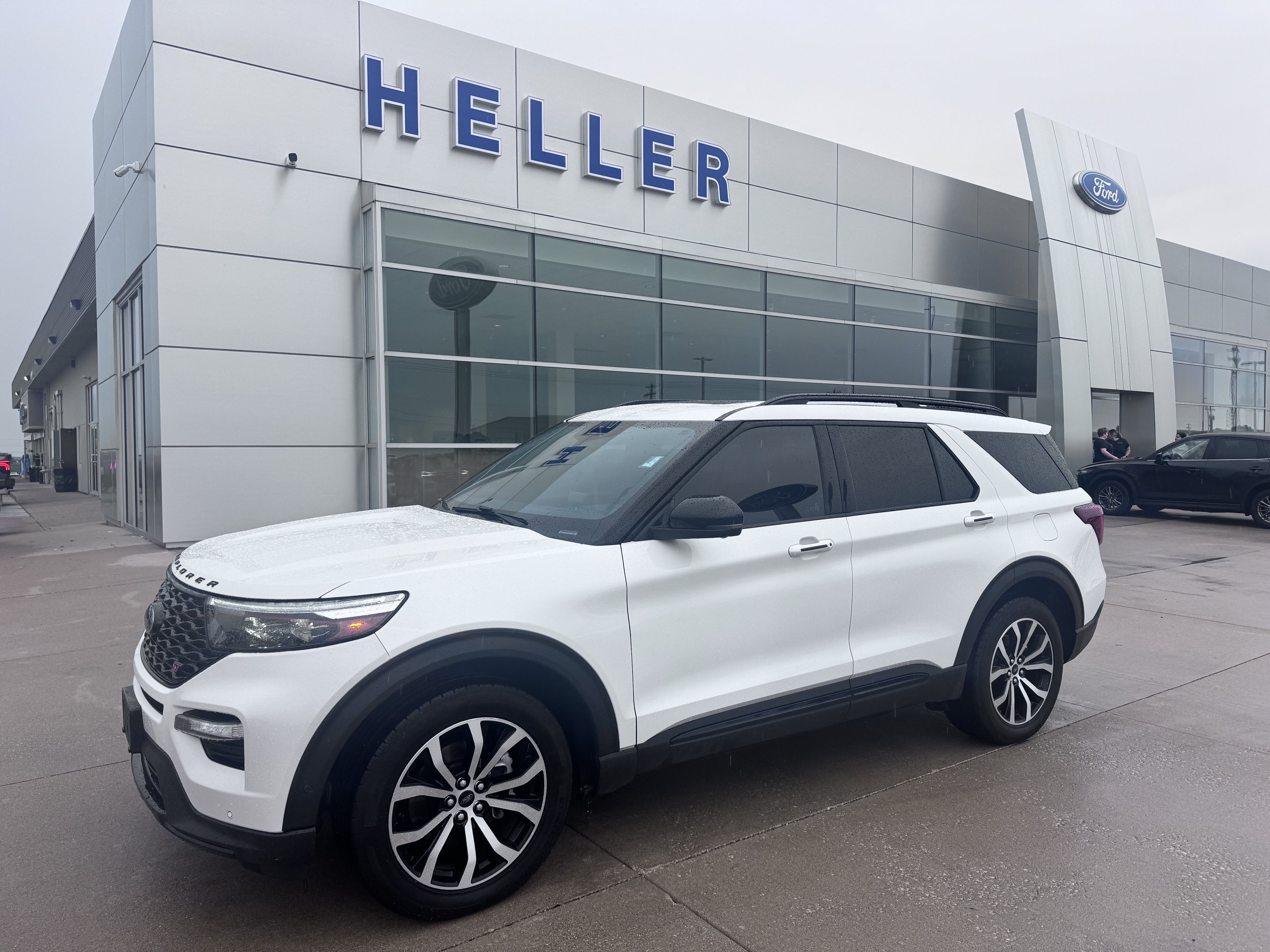 Used 2020 Ford Explorer ST w/ Premium Technology Package AWD/4WD image 3
