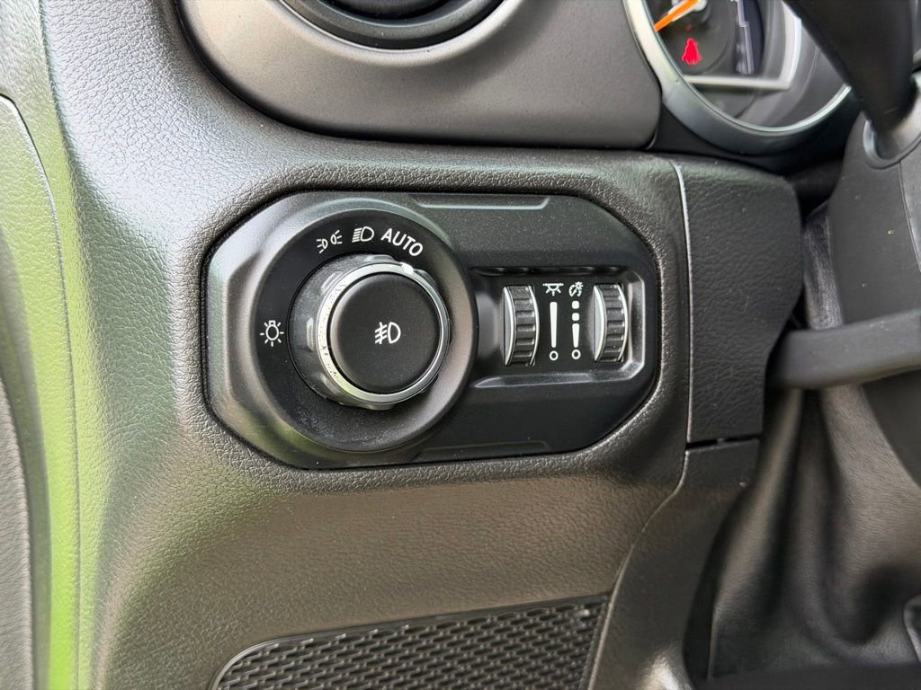 Used 2021 Jeep Wrangler Sport AWD/4WD image 24