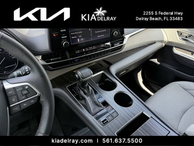 Used 2021 Toyota Sienna Limited FWD image 28