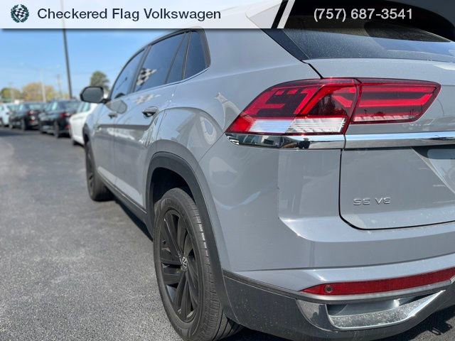Used 2023 Volkswagen Atlas Cross Sport SE w/ Black Wheel Package image 8
