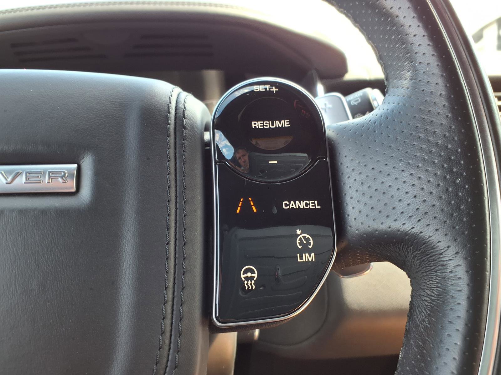 Used 2018 Land Rover Range Rover Sport HSE Dynamic image 16