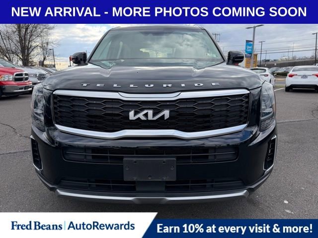 Used 2022 Kia Telluride S image 2