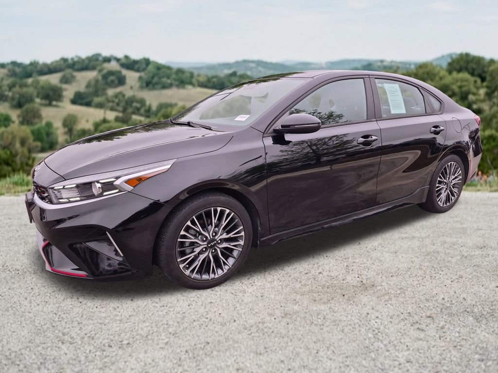 Used 2023 Kia Forte GT-Line w/ GT-Line Premium Package FWD image 3
