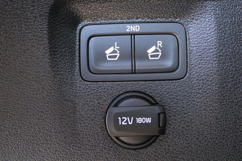 Used 2024 Kia Telluride S w/ S Sunroof Package image 11