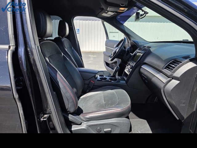 Used 2019 Ford Explorer XLT w/ Equipment Group 202A image 19