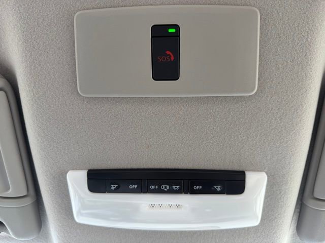 Certified 2025 Nissan Versa SR FWD image 25
