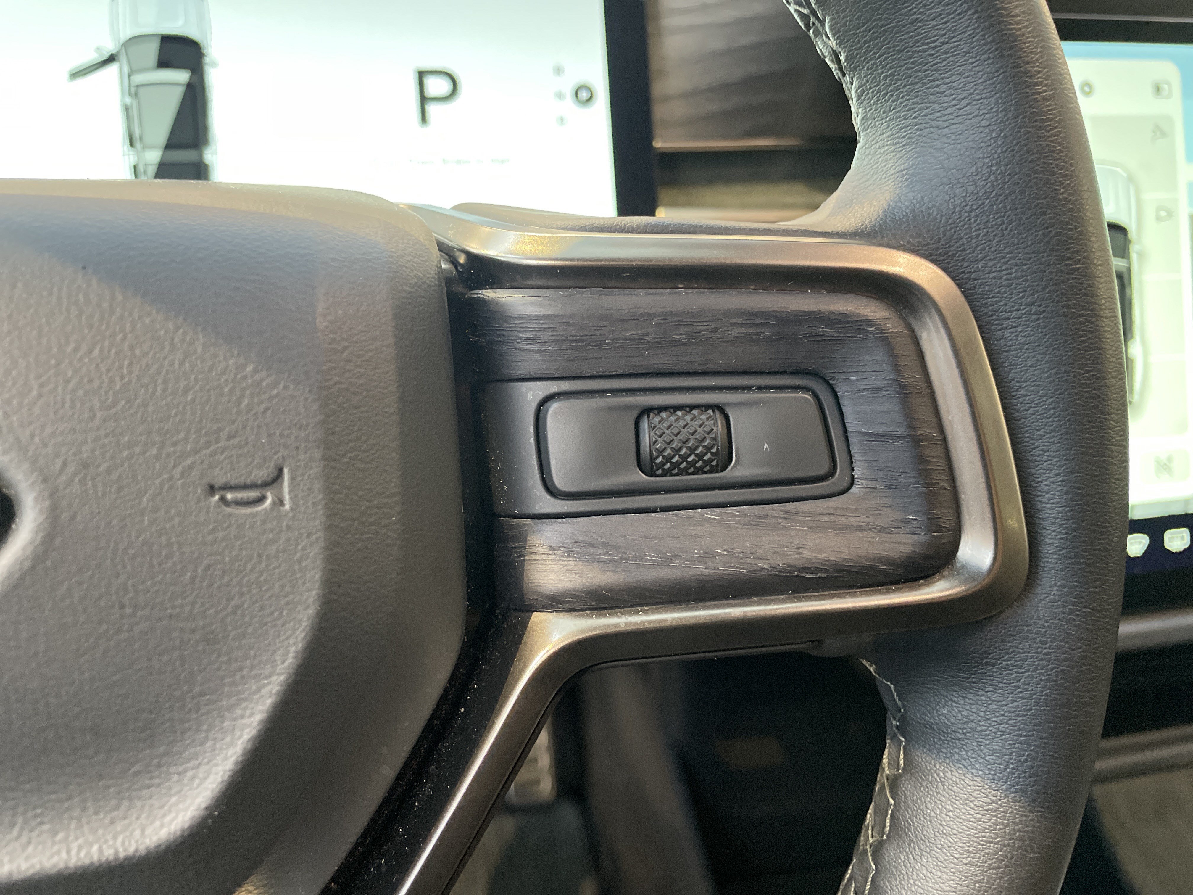 Used 2024 Rivian R1S Adventure Dual AWD/4WD image 19