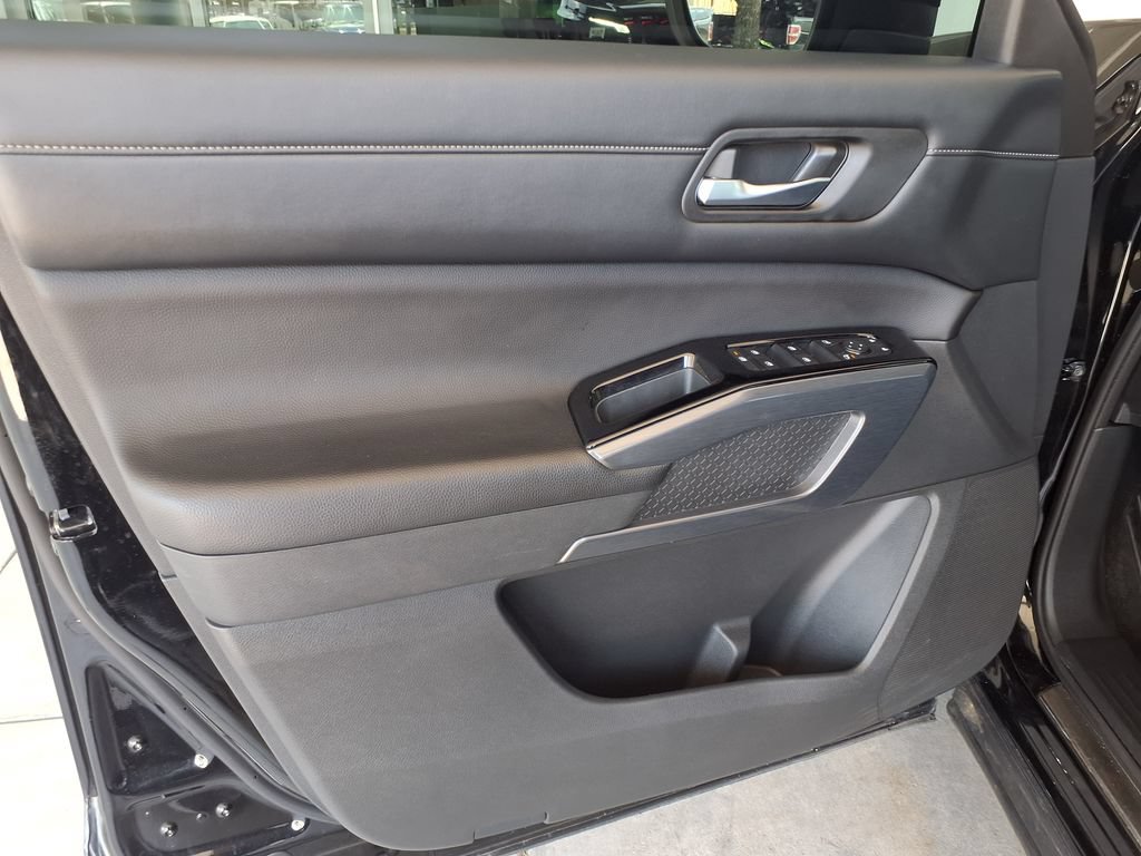 Used 2023 Nissan Pathfinder SL w/ Lighting Package (N92) AWD/4WD image 21