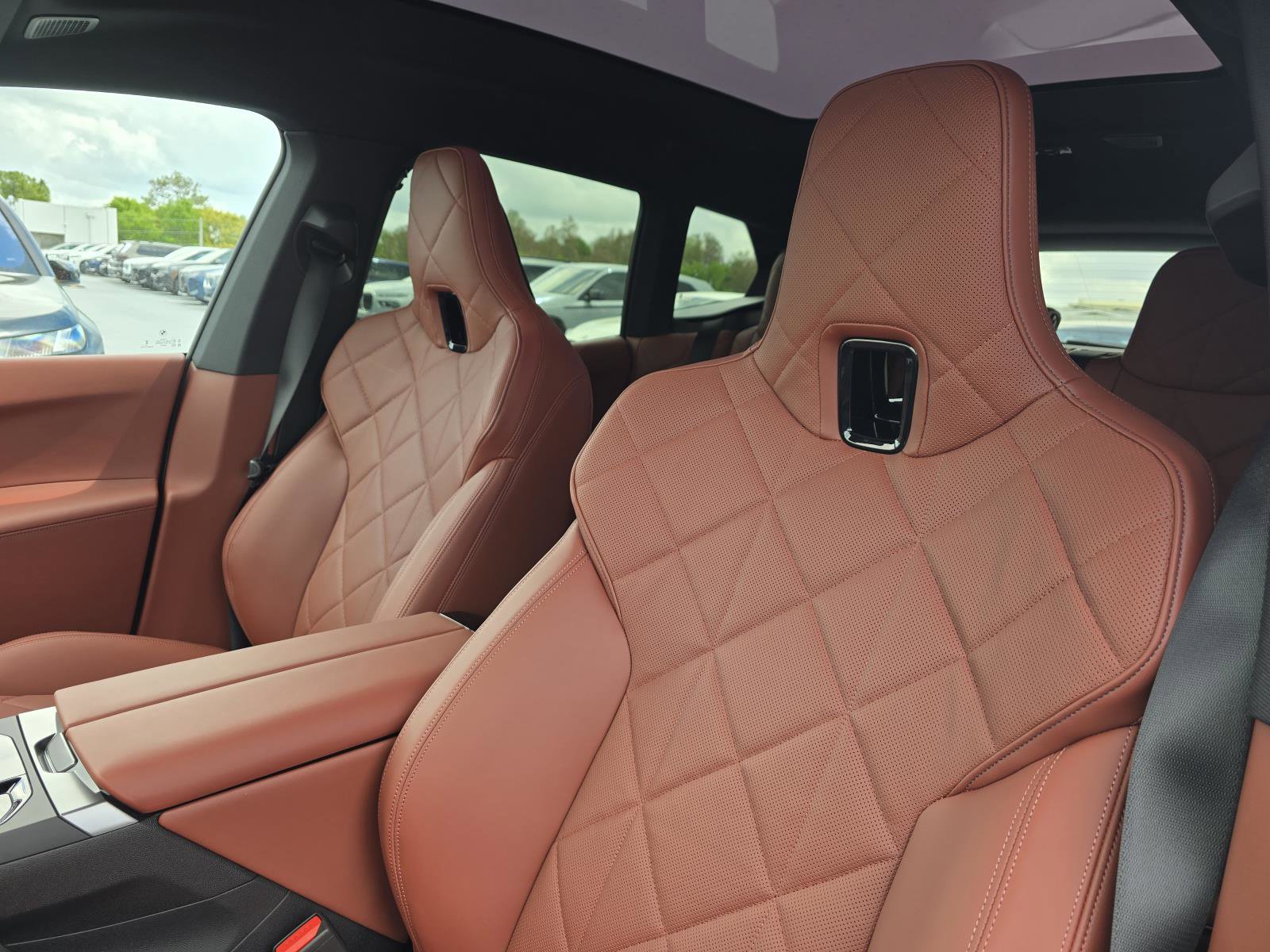 New 2026 BMW iX xDrive60 w/ M Sport Package image 13