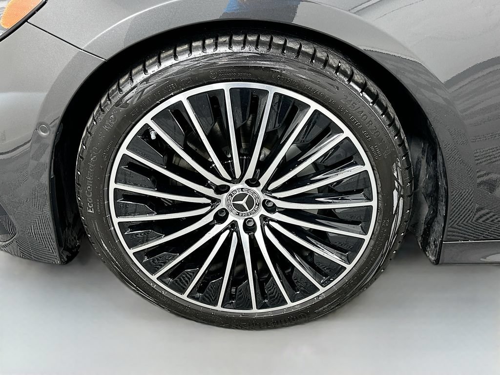 Used 2025 Mercedes-Benz E 350 Sedan image 32