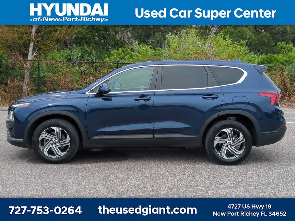 Certified 2022 Hyundai Santa Fe SE FWD image 2