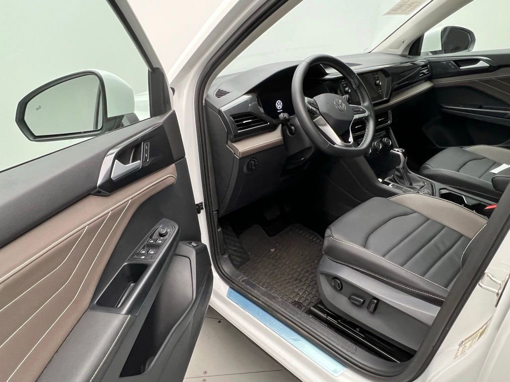 Used 2024 Volkswagen Taos SEL image 20