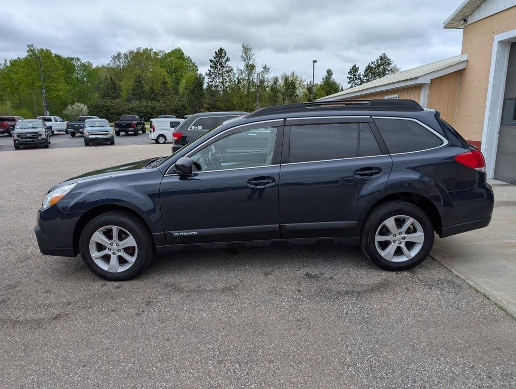 Used 2013 Subaru Outback 2.5i Premium w/ All-Weather Pkg AWD/4WD image 8